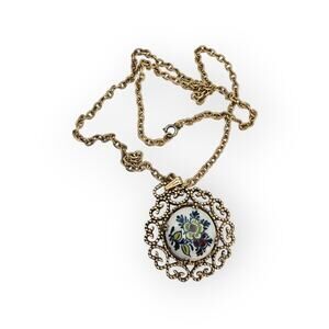 Delft Hand Painted Ceramic Floral Pendant Necklace – European Folk Vintage
